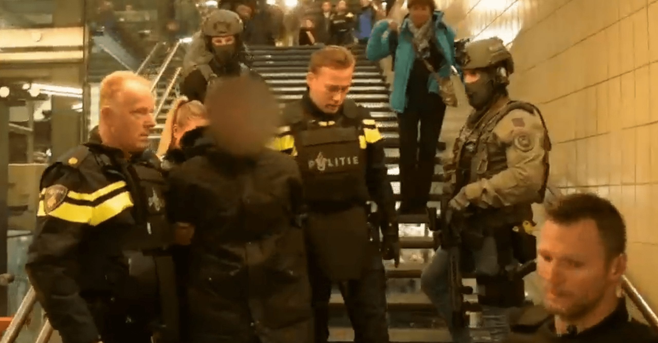 Zwaarbewapende agenten op station Eindhoven voor arrestatie