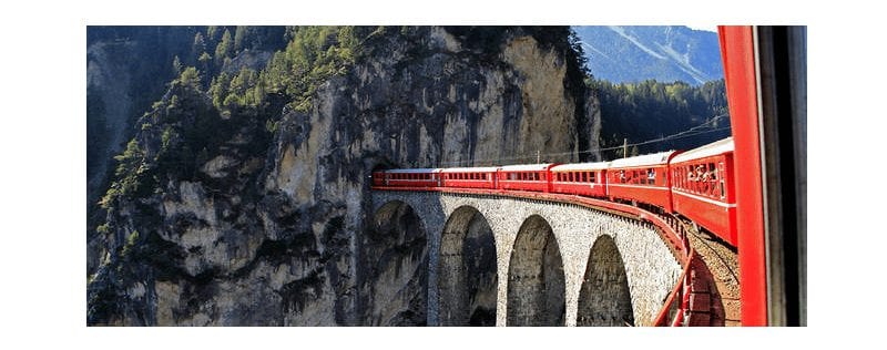 Glacier Express door Zwitserland