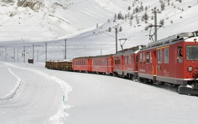 5 treinen door Zwitserland