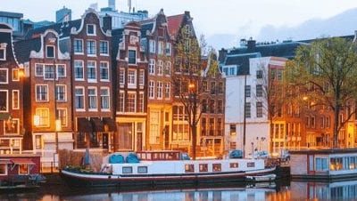Amsterdam Centraal bestaat 130 jaar!