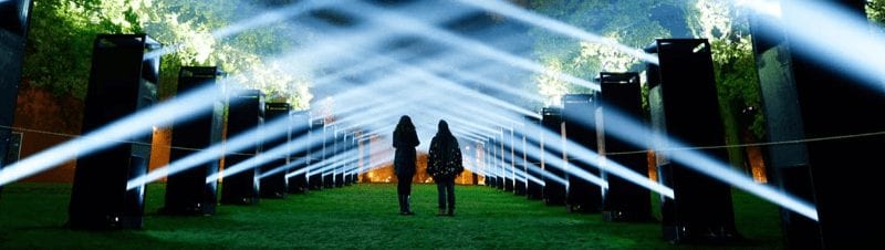 Stationshal Eindhoven Centraal vormt poort naar GLOW-festival met lichtkunstwerk ‘Portals’